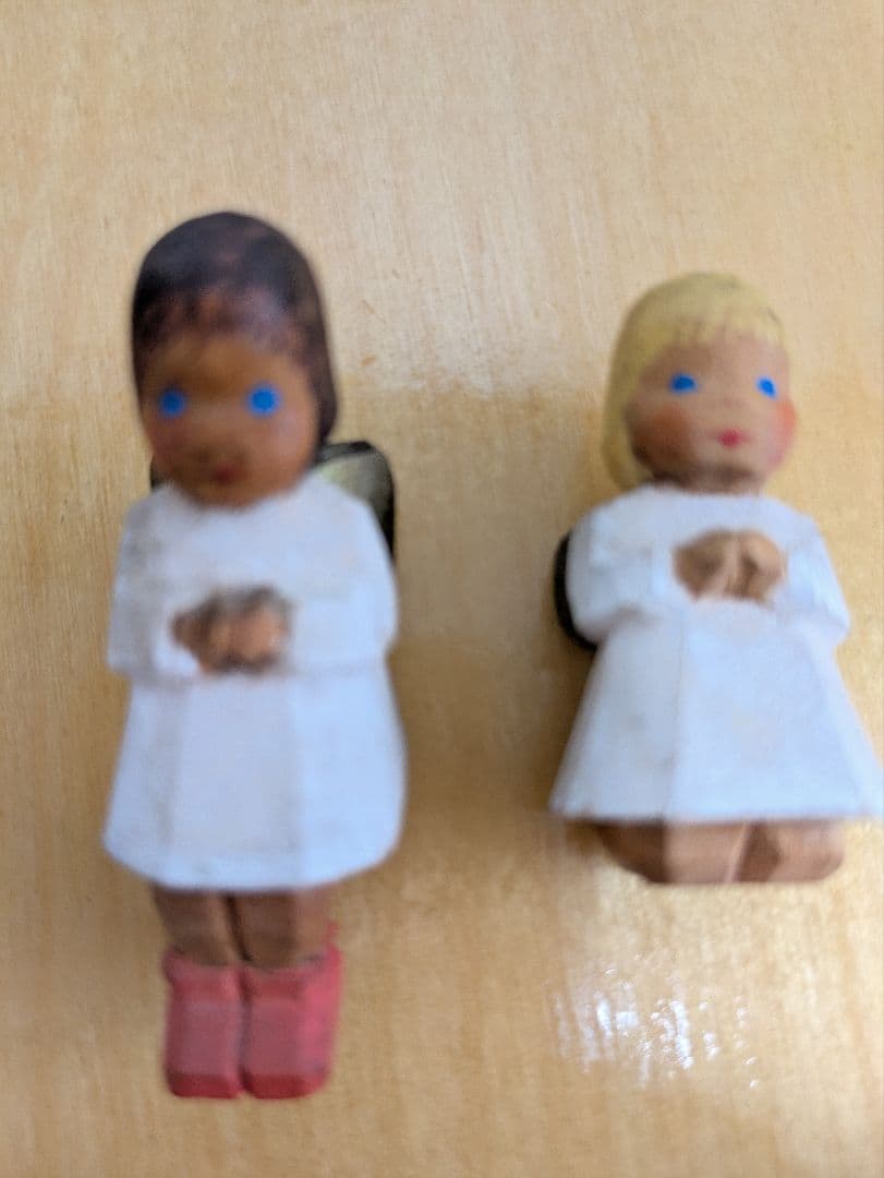 HAHN社天使の木彫り人形２体(ドイツ製)