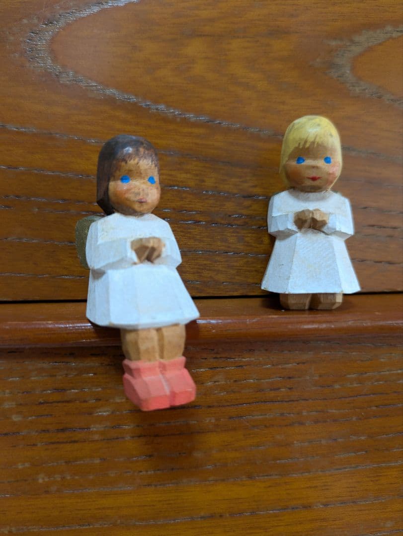 HAHN社天使の木彫り人形２体(ドイツ製)