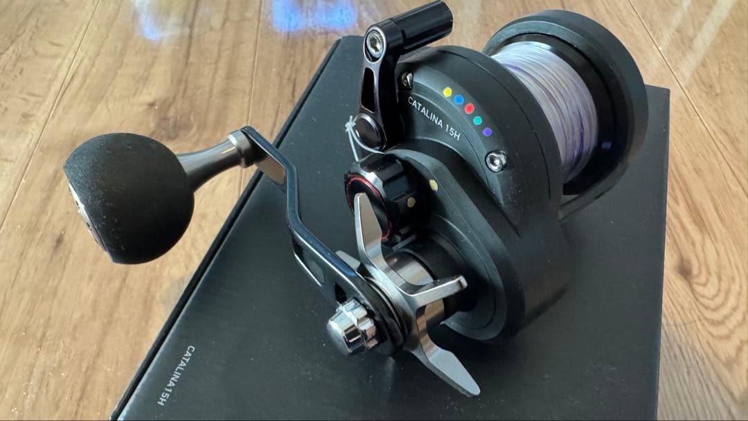 【超美品・送料無料】ダイワ キャタリナ15H (右ハンドル・中型両軸リール)