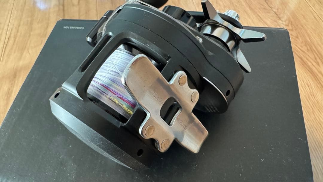 【超美品・送料無料】ダイワ キャタリナ15H (右ハンドル・中型両軸リール)