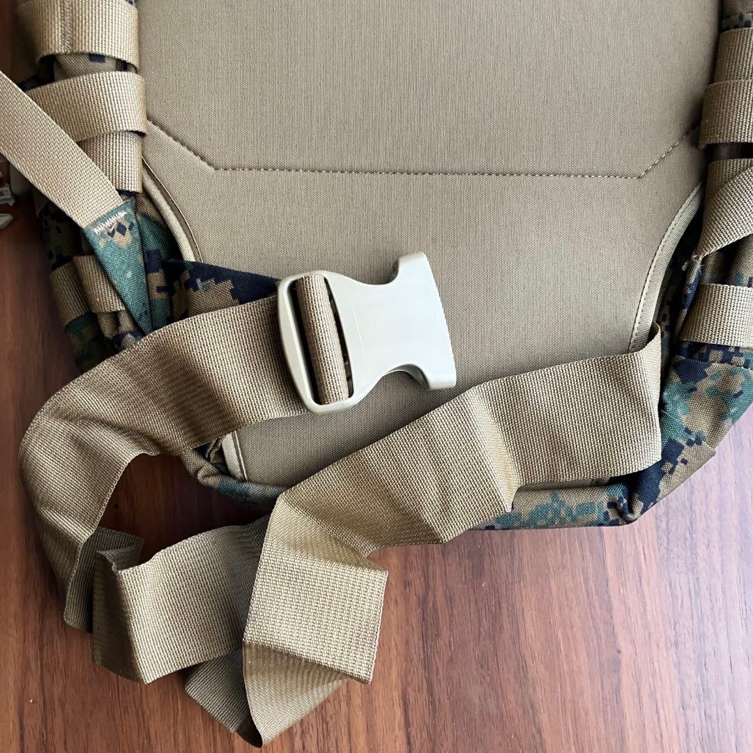 アークテリクス アサルトパック デジカモ ミリタリー カモフラ　迷彩　サバゲー