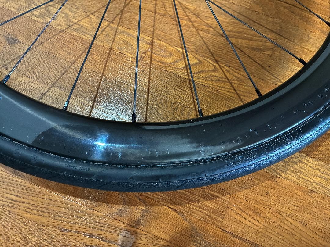 YOELEO SAT C45 DB PRO NXTタイヤはピレリ P ZERO