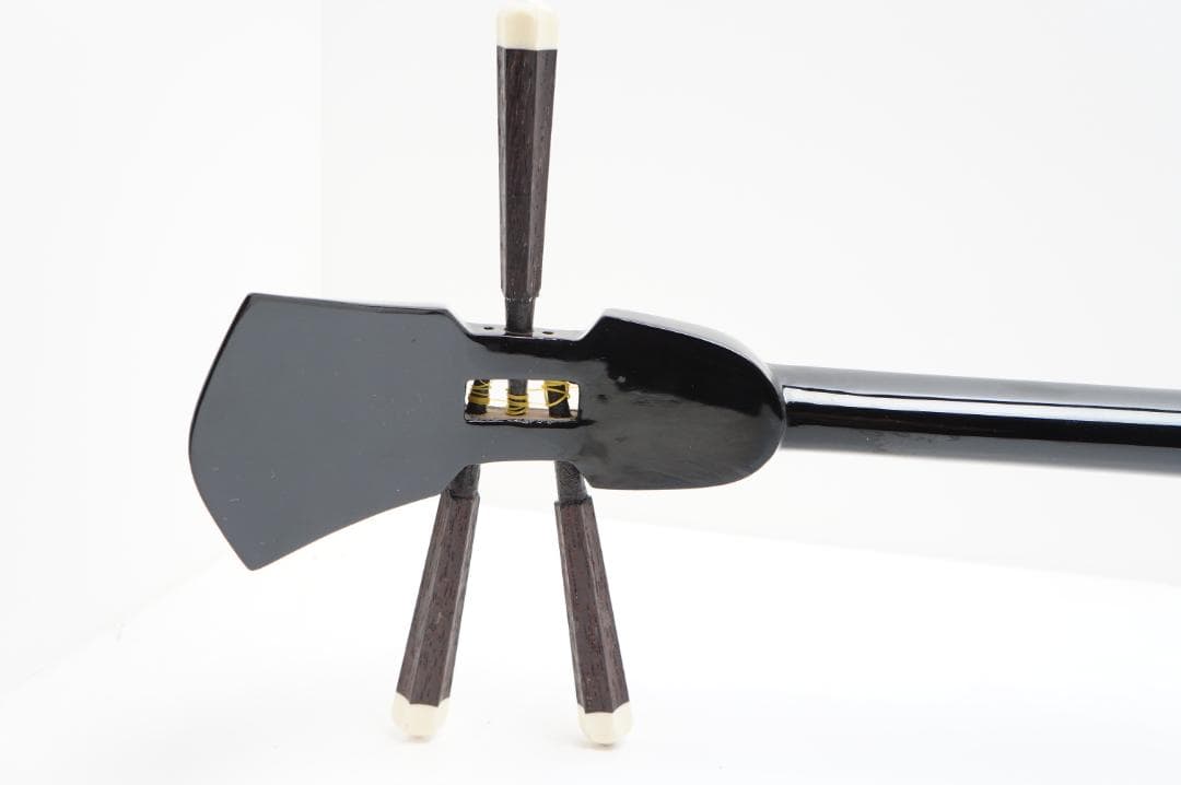 ＜美品＞沖縄三線 人工皮　 鍵付き　ハードケース　セット