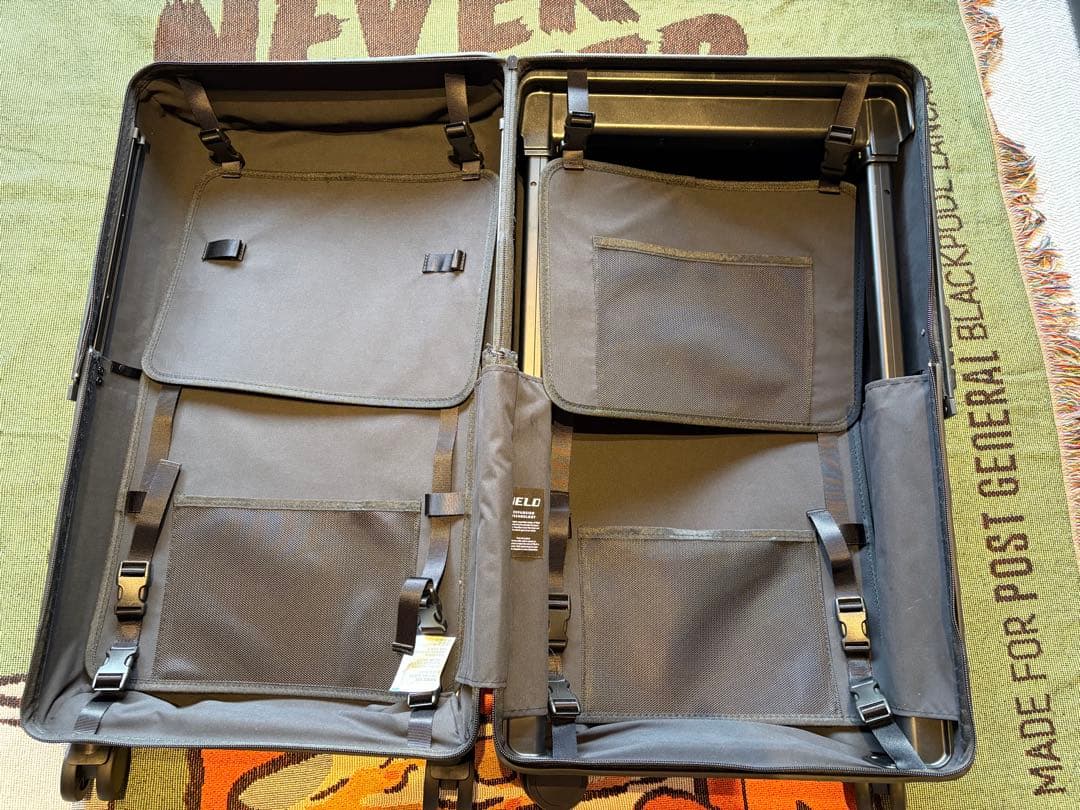 VELO ヴェーロ　伸縮型　スーツケース　三段階サイズ可変式　グレー