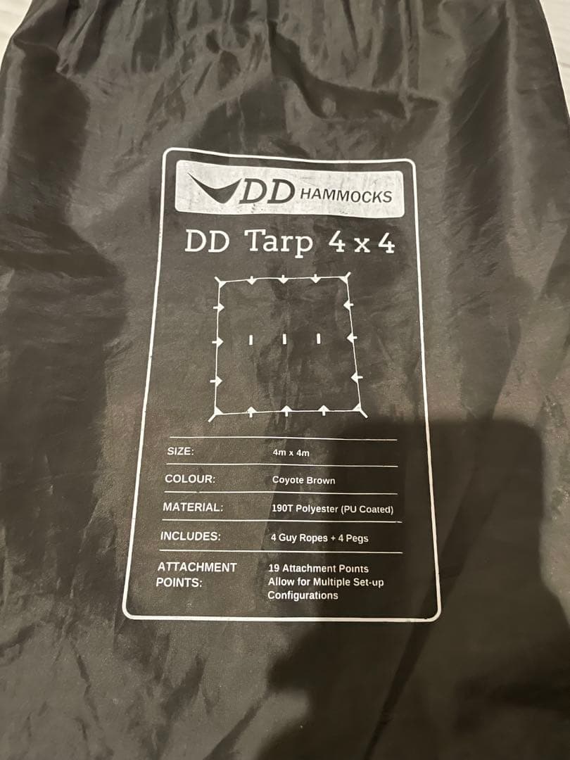 DD Tarp 4x4 コヨーテブラウン　5mロープ4本付き