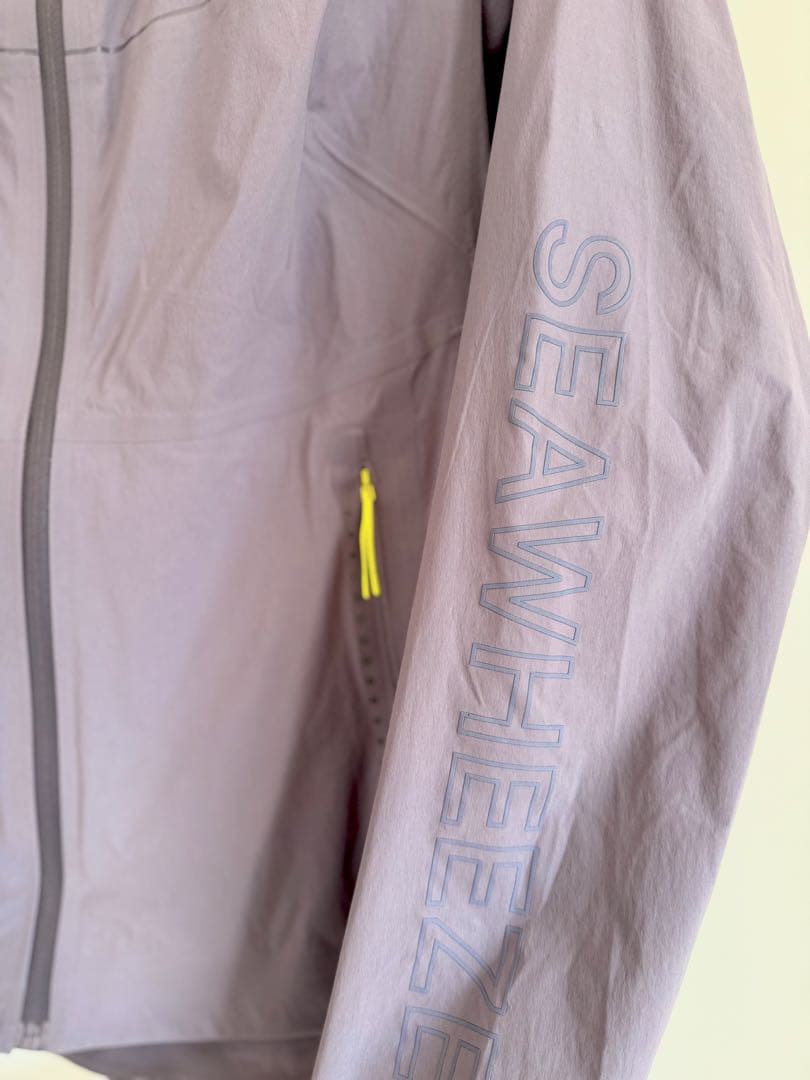 ルルレモン ウィンドブレーカー サイズ4