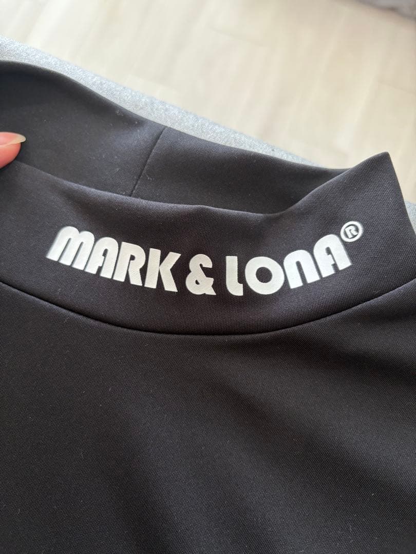 【美品】MARK & LONA モックネック Mサイズ