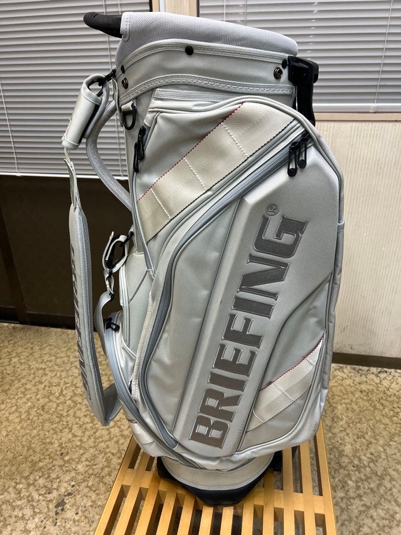 ブリーフィング✖️ GRAPHITE DESIGN CR-10 キャディバッグ