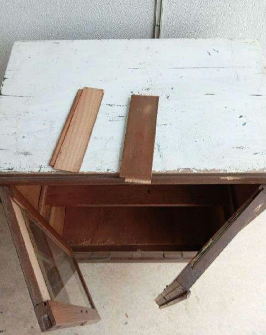 【昭和レトロ】飾り棚 食器棚 キャビネット インテリア 小箪笥 木製家具 引出