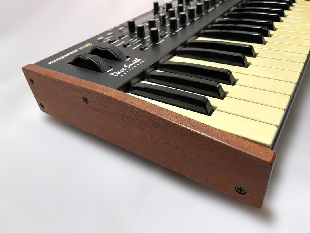 Dave Smith Instruments Mopho X4 シンセサイザー