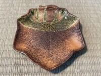 織部焼「織部流し」　（茶菓揃　彩堂窯彩杢作）