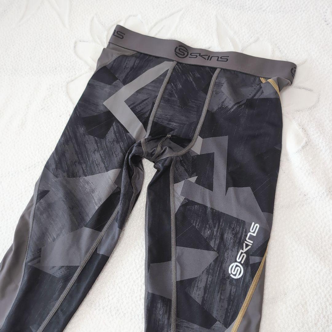 未使用デサント製 SKINS ダイナミック ロングスリーブ 上下M