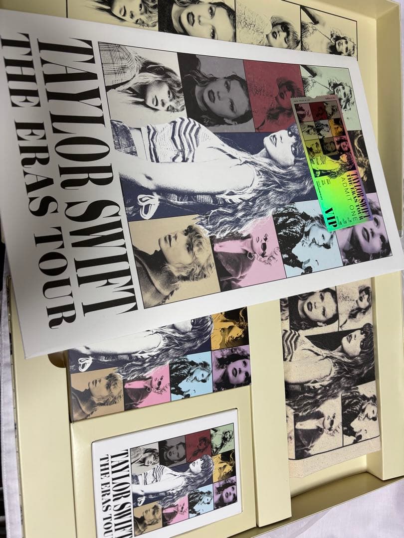 テイラー・スウィフト THE ERAS TOUR ツアーグッズとVIPグッズ