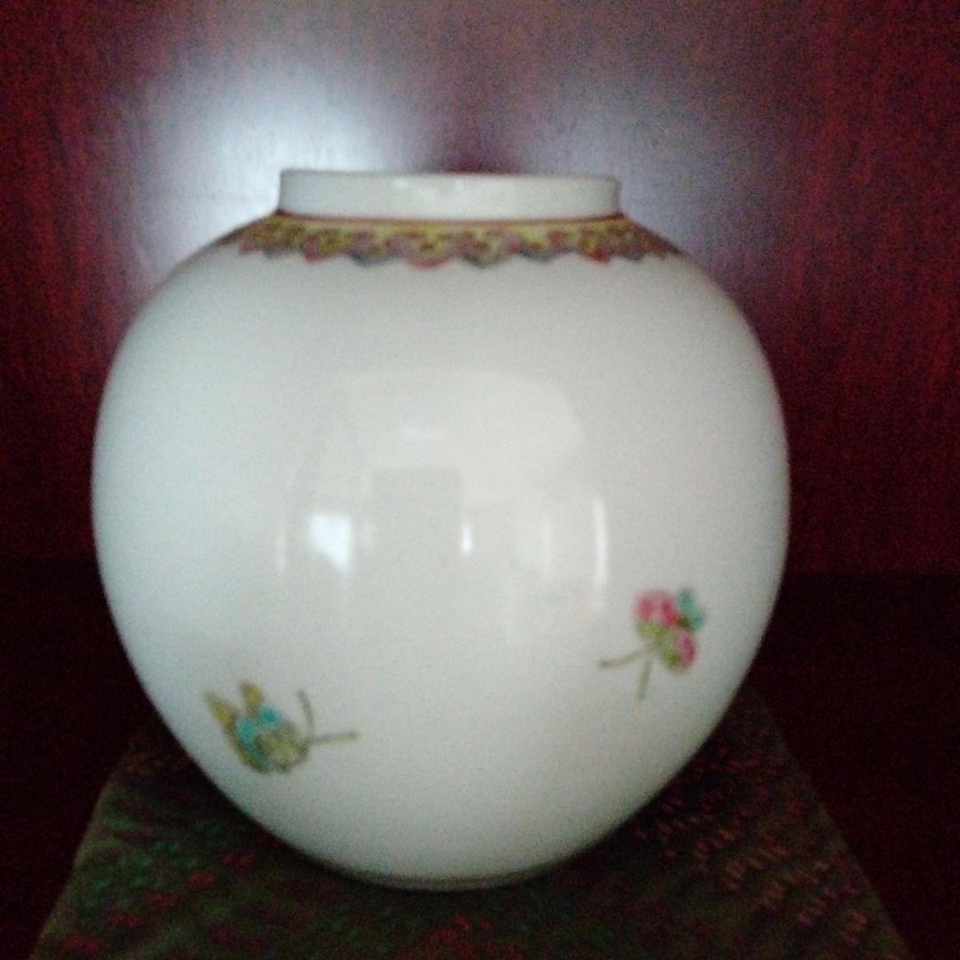 旧蔵した中国骨董陶芸景徳鎮国営301特製倣古最高級彩絵丸形花瓶手工精製花瓶　在銘