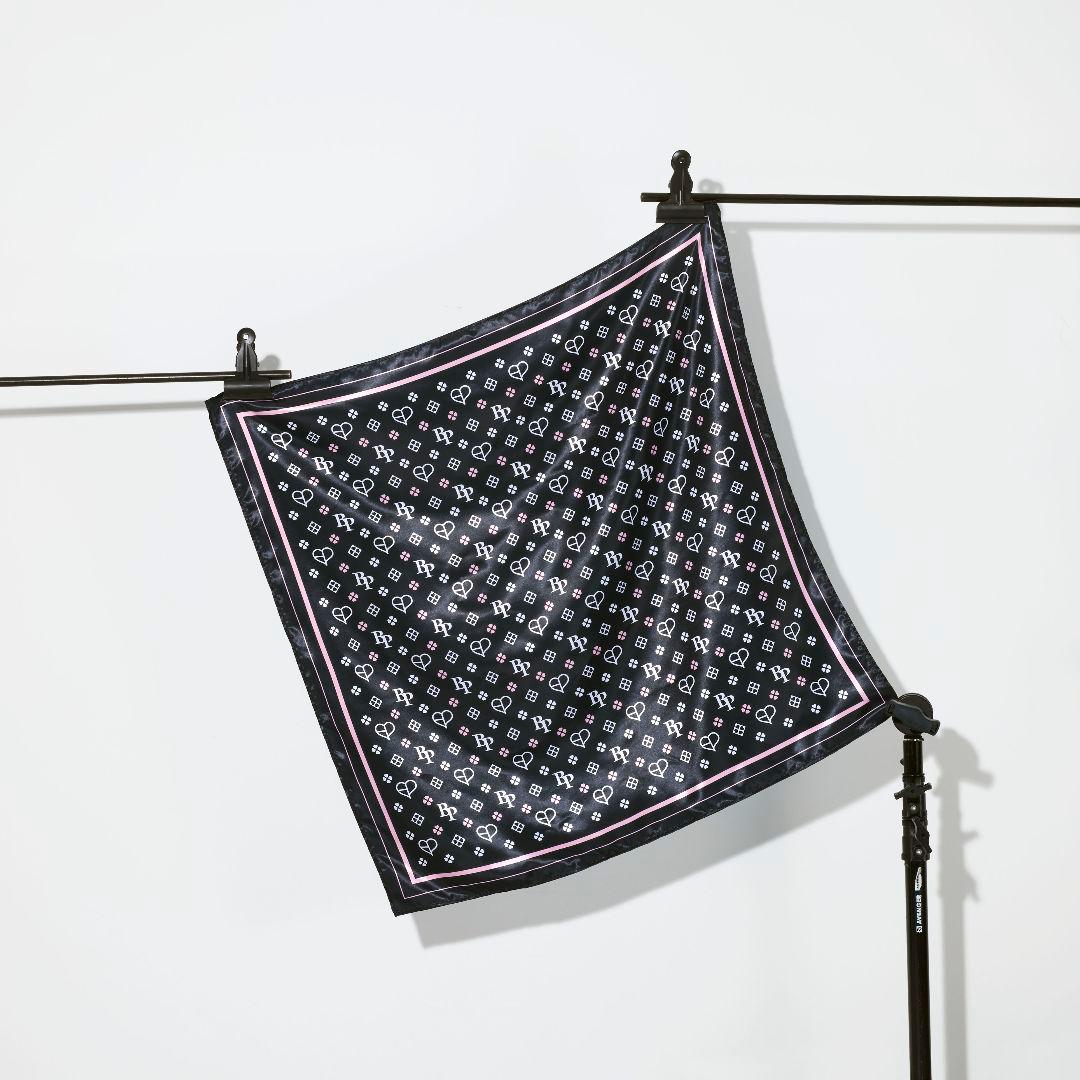 アイドル BLACKPINK MONOGRAM Scarf & Face Sticker