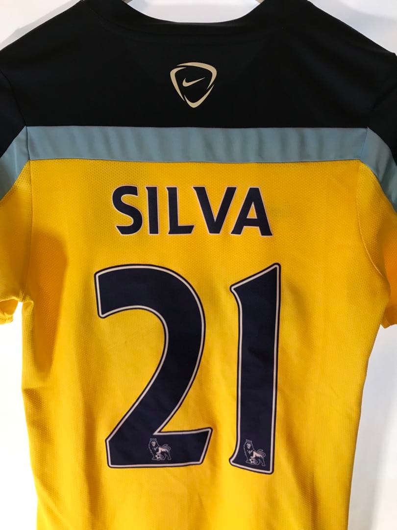 正規品NIKEマンチェスター・シティFC「21」ダビド・シルバ半袖Mユニフォーム