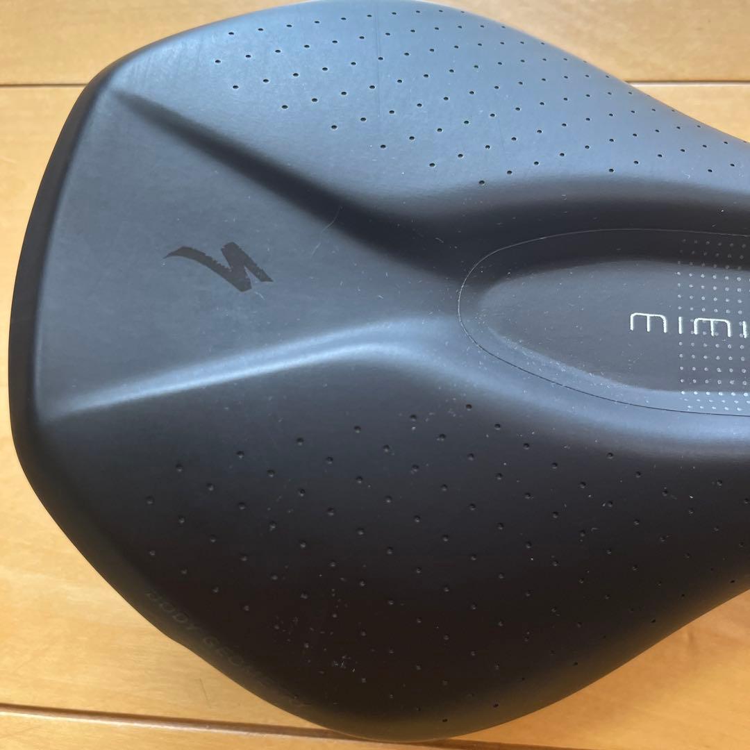 Specialized Mimic サドル ブラック　143mm