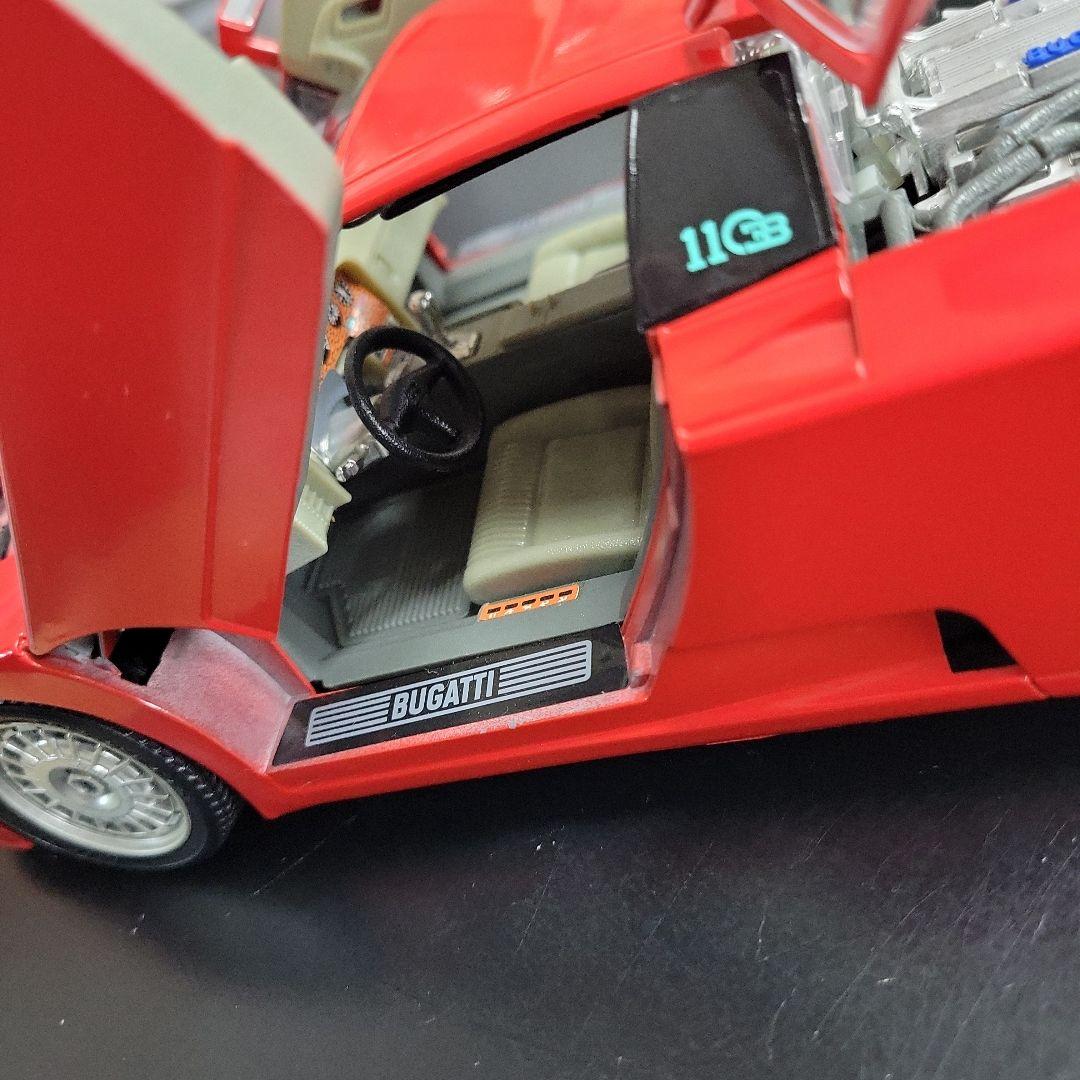 美品　ブガッティモデルカー 1/24 スケール