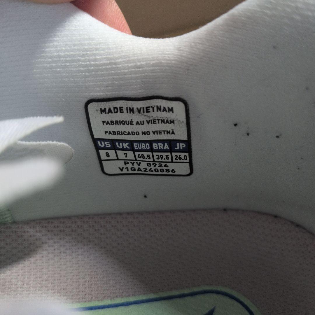 『 美品』バレーボールシューズミズノウェーブライトニングZ8 26cm