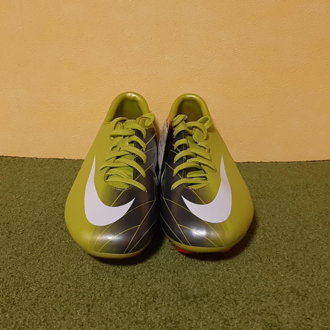 新品 サッカースパイク ナイキ マーキュリアル ミラクル HG 25.5cm