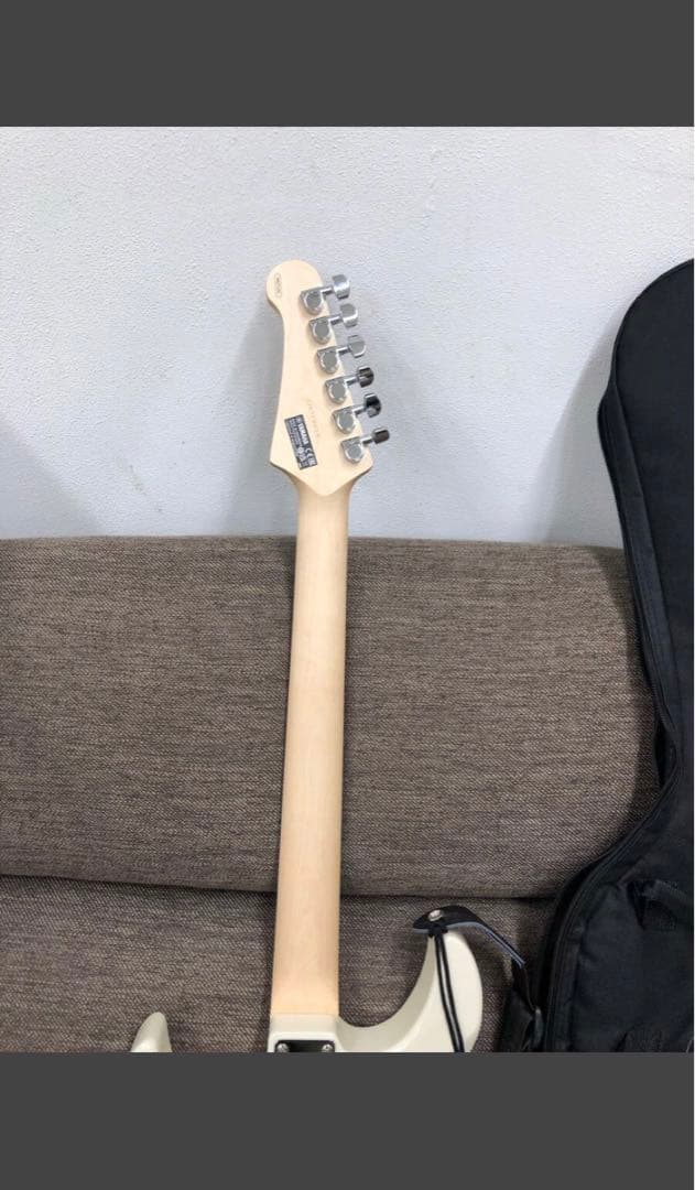 Yamaha Pacific 112vエレキギター アイボリー ギターケース付き