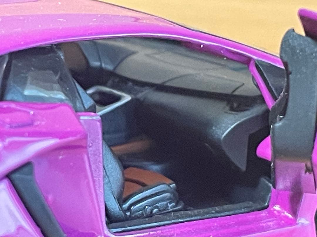 北箱　ミニカーランボルギーニ アヴェンタドール パープル