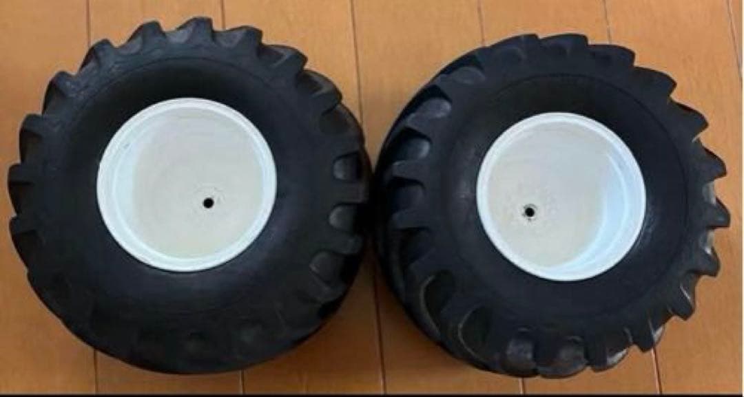 M*i様 ❗️２月限定　ホイールをプレゼント❗️ タミヤ　クラッドバスター　タイ