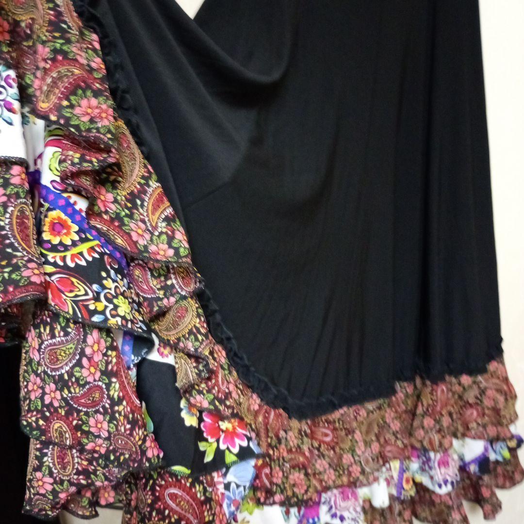 最終売りつく　フラメンコ スカート 黒とカラフルなペイズリーと花柄