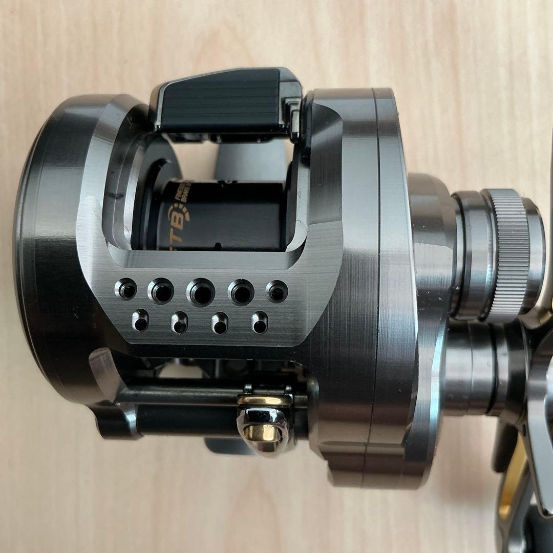 SHIMANO CALCUTTA CONQUEST BFS XG 左