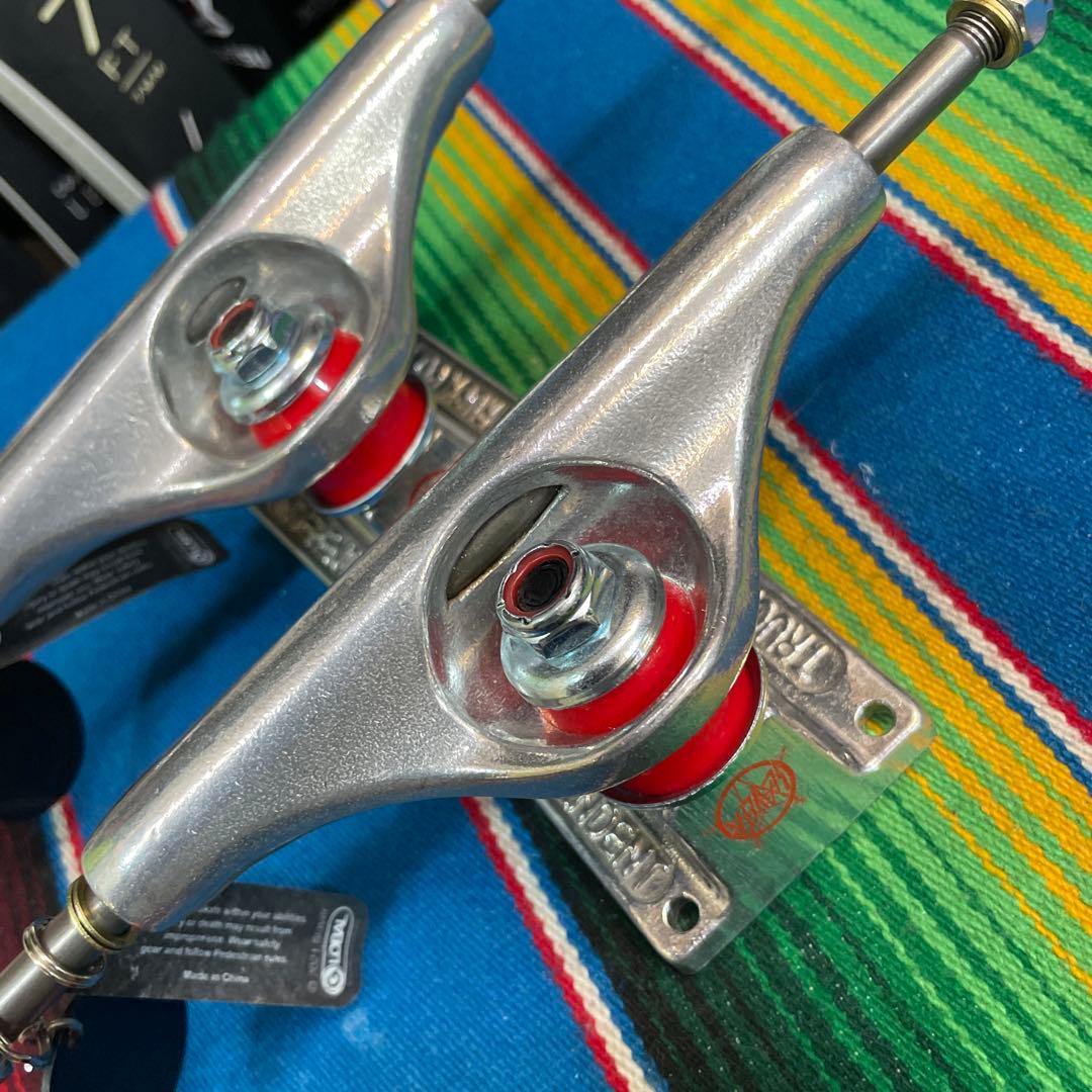 139 Stage 11 Slayer Polished Silver トラック