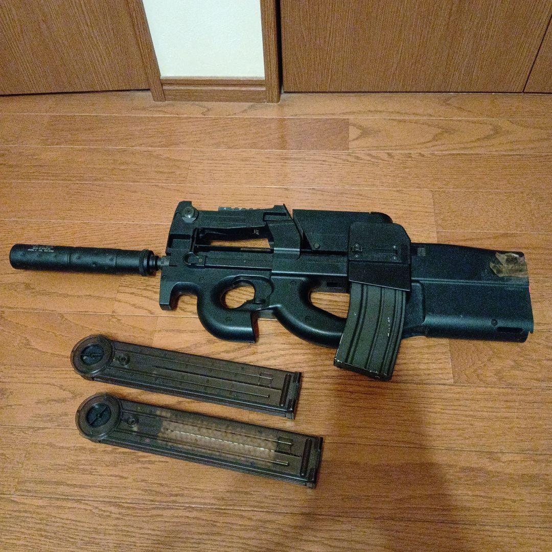 P90 電動ガン 多弾マガジンとマガジン2本付き