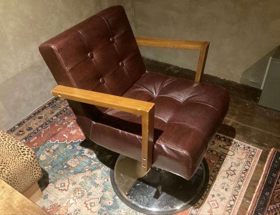 ダークブラウン レザー風チェア　高さ調整