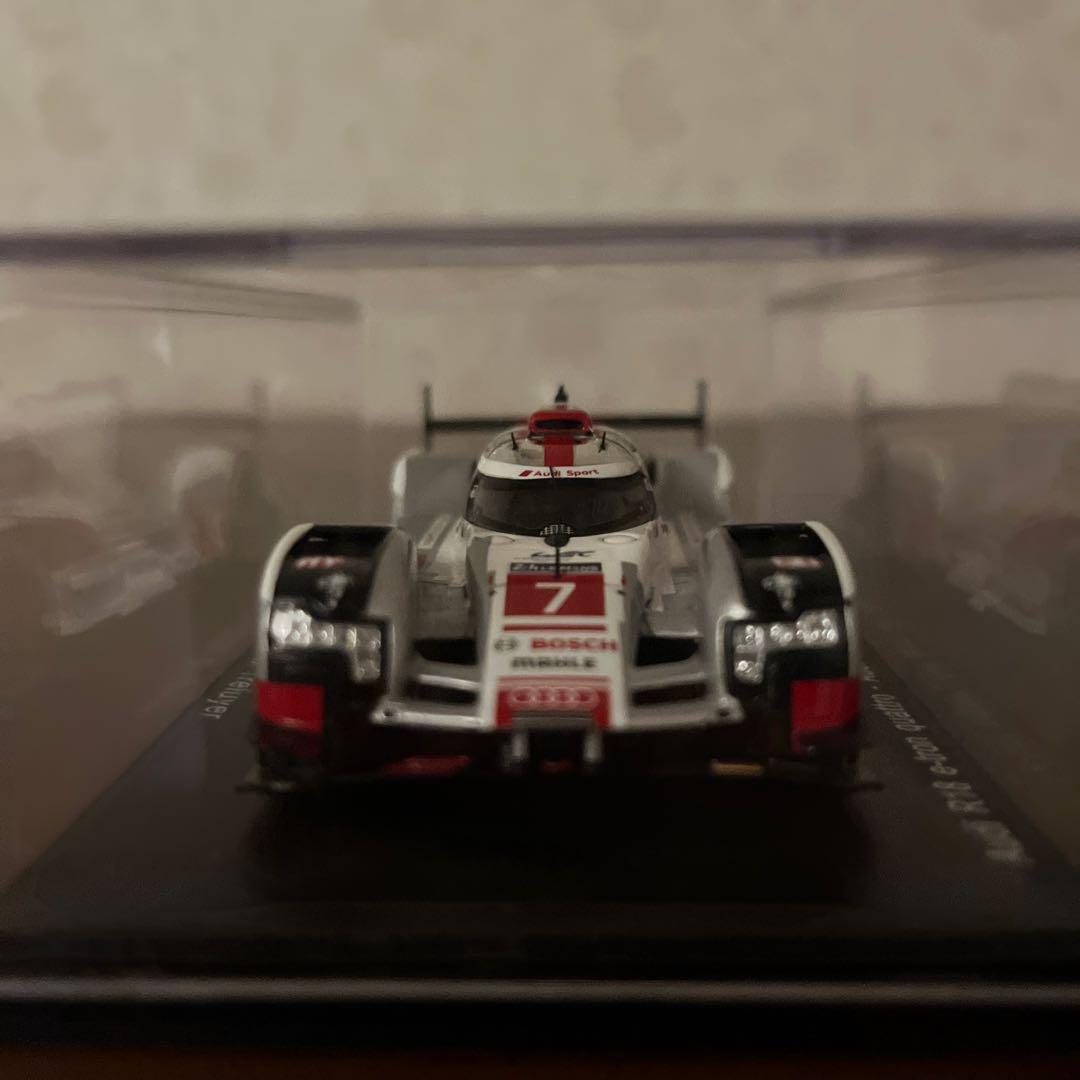 ミニカー Audi R18 e-tron quattro Le Mans 2015