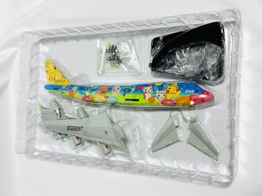 全日空商事 1/200 ANAポケモンジェット B747-400 NH20011