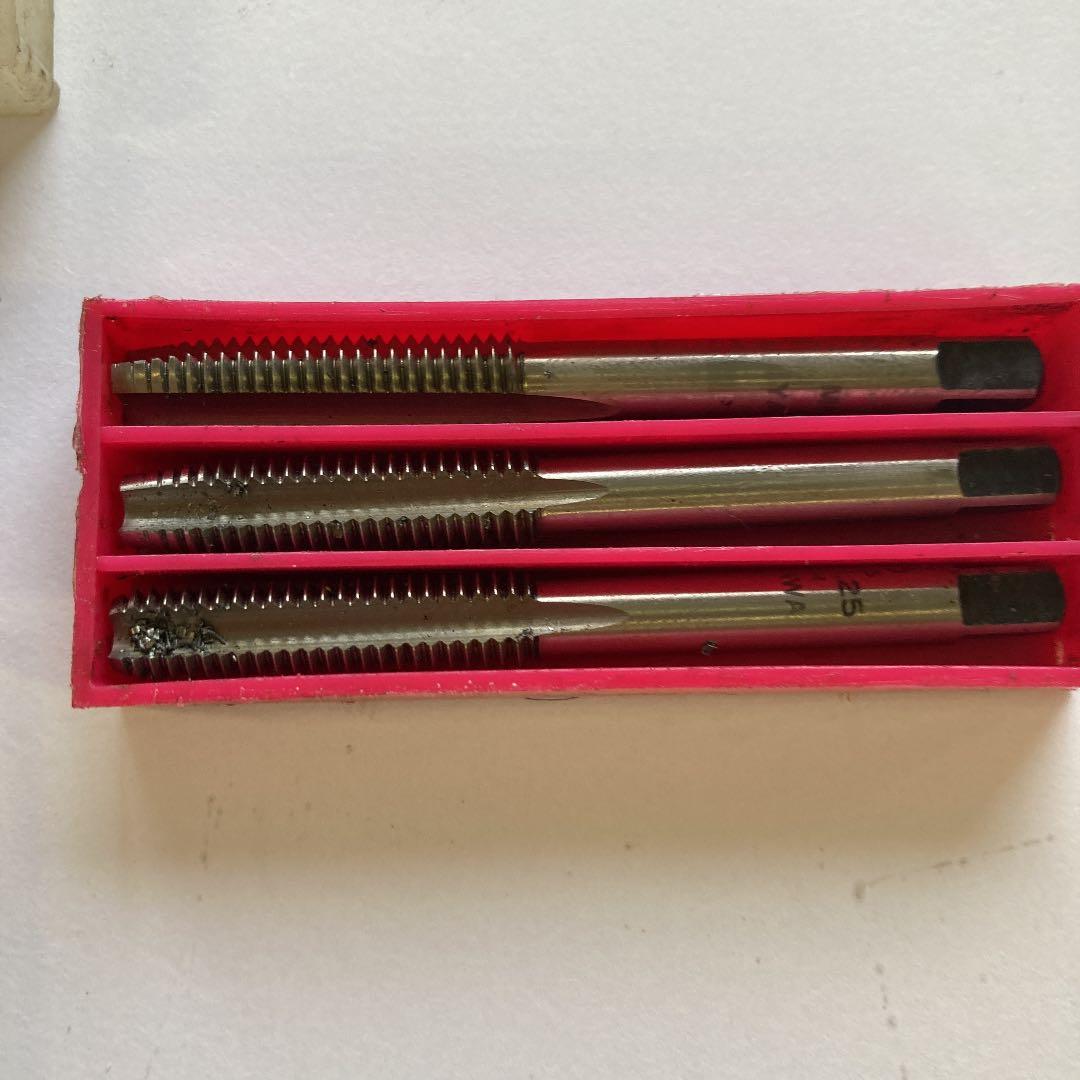 ハンドタップ　M8