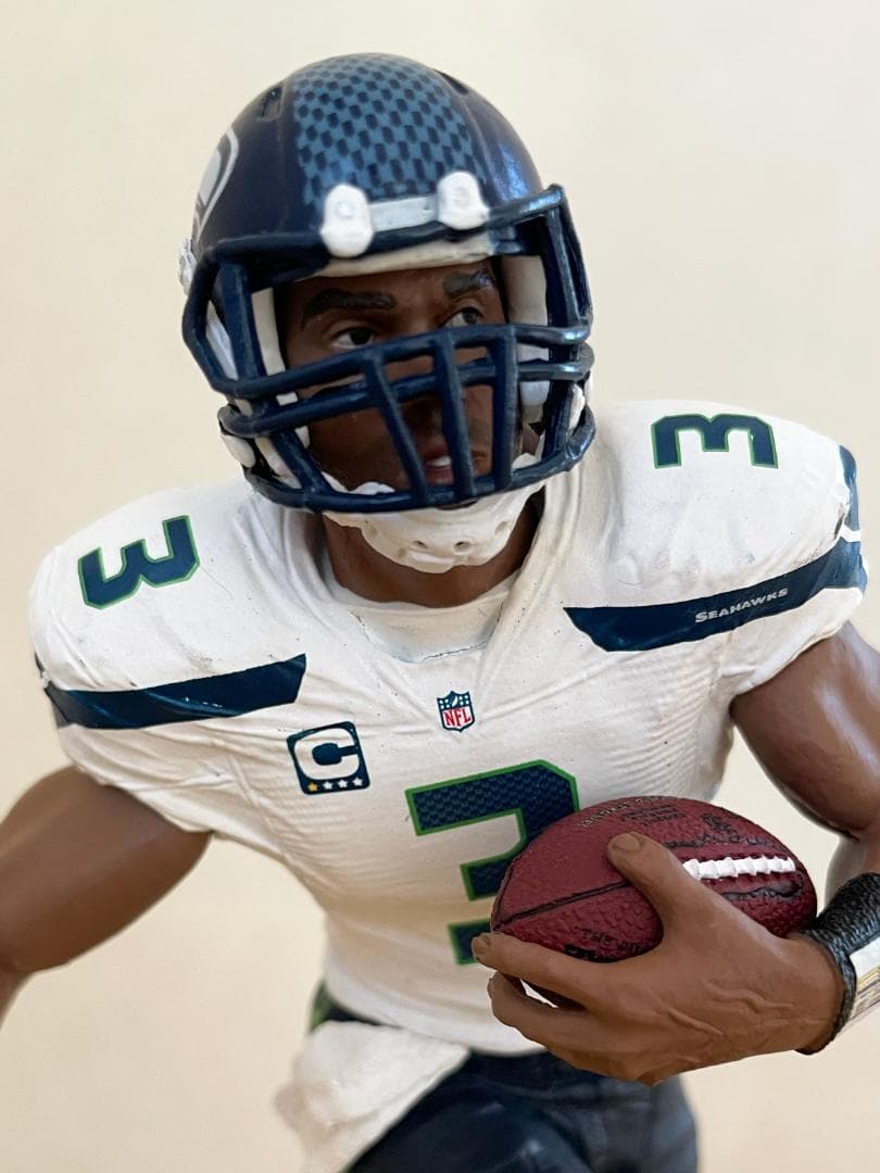 ラッセル・ウィルソン シアトル・シーホークス マクファーレン フィギュア