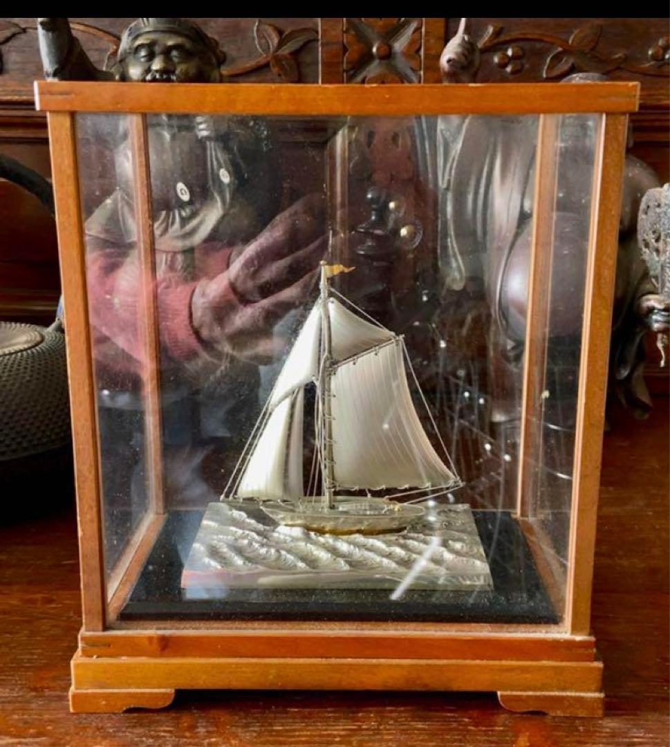 美品★銀細工 関武比古 銀製 帆船 ヨット 置物 飾物 ガラスケース