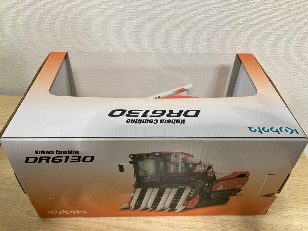 Kubota DR6130 1/32スケール　クボタ　コンバイン　新品　未開封