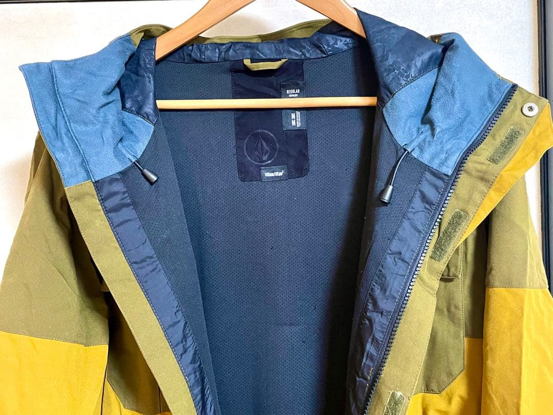 美品⭐︎VOLCOMスノーボードウェアM