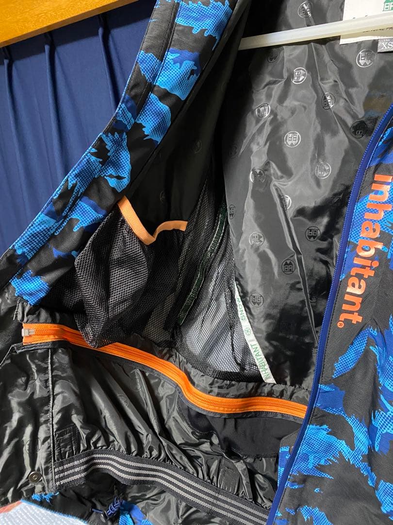 インハビタントジャケット