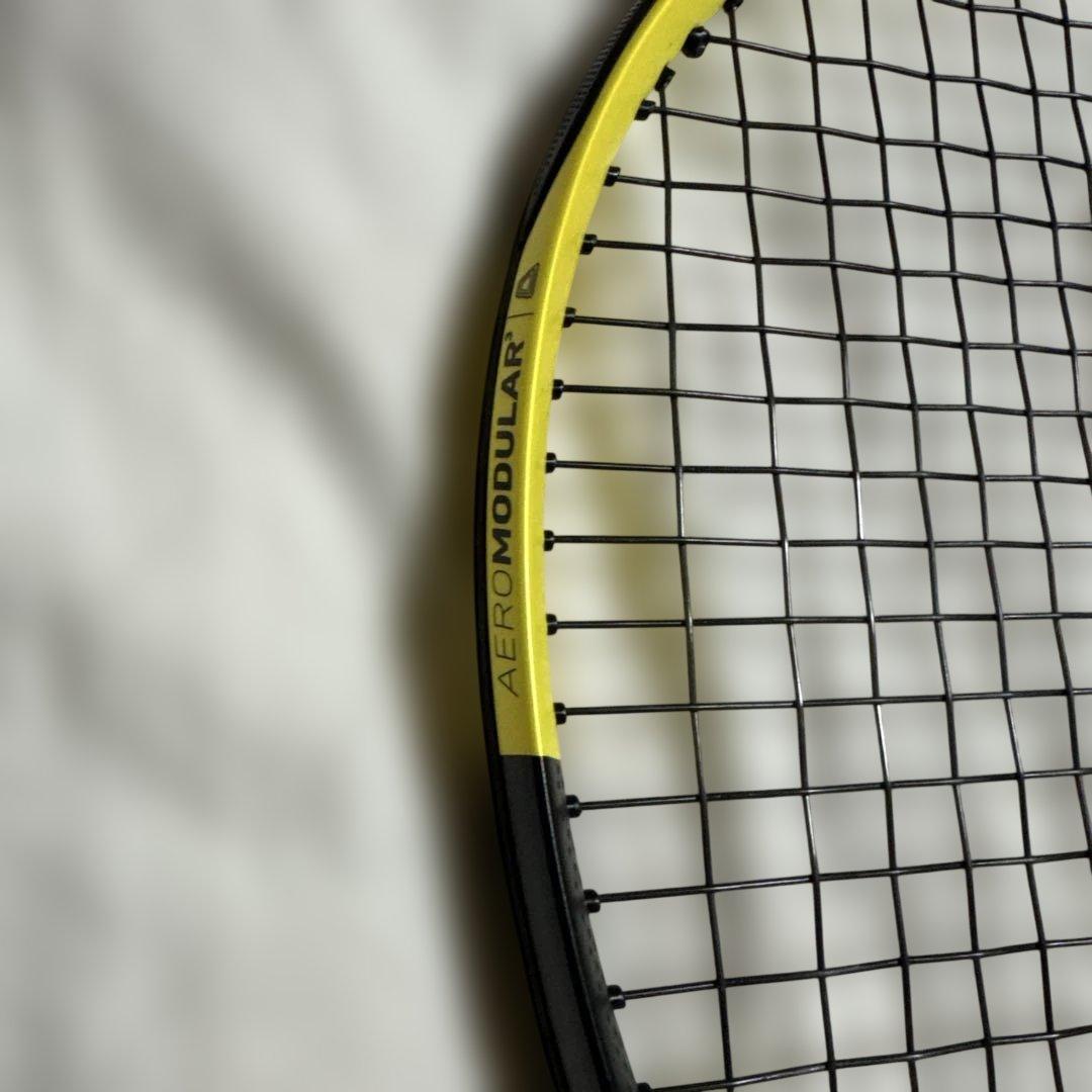 バボラ　ピュアアエロ　2019 硬式テニスラケット