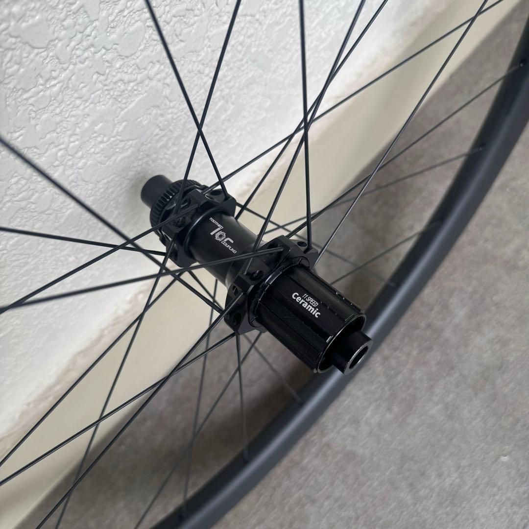 美品 カーボン ホイール ディスク グラベル 700C