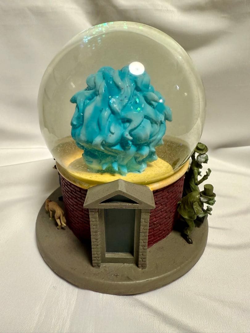 【破損有・新品未使用品】ホーンテッドマンション マダムレオタ スノーグローブ