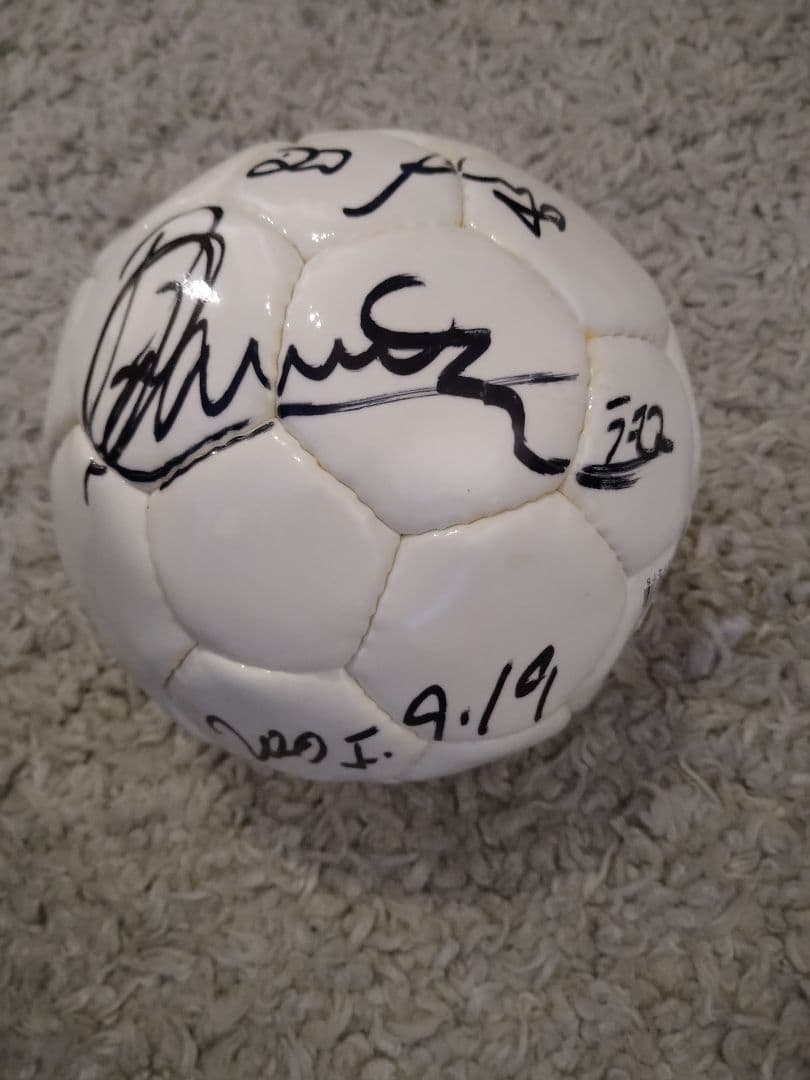 ラモス瑠偉　直筆サインボール　2001年