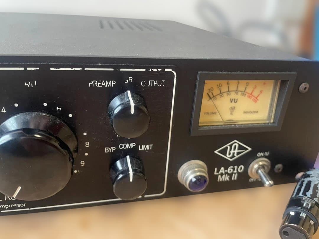 Universal Audio LA-610 Mk II プリアンプ