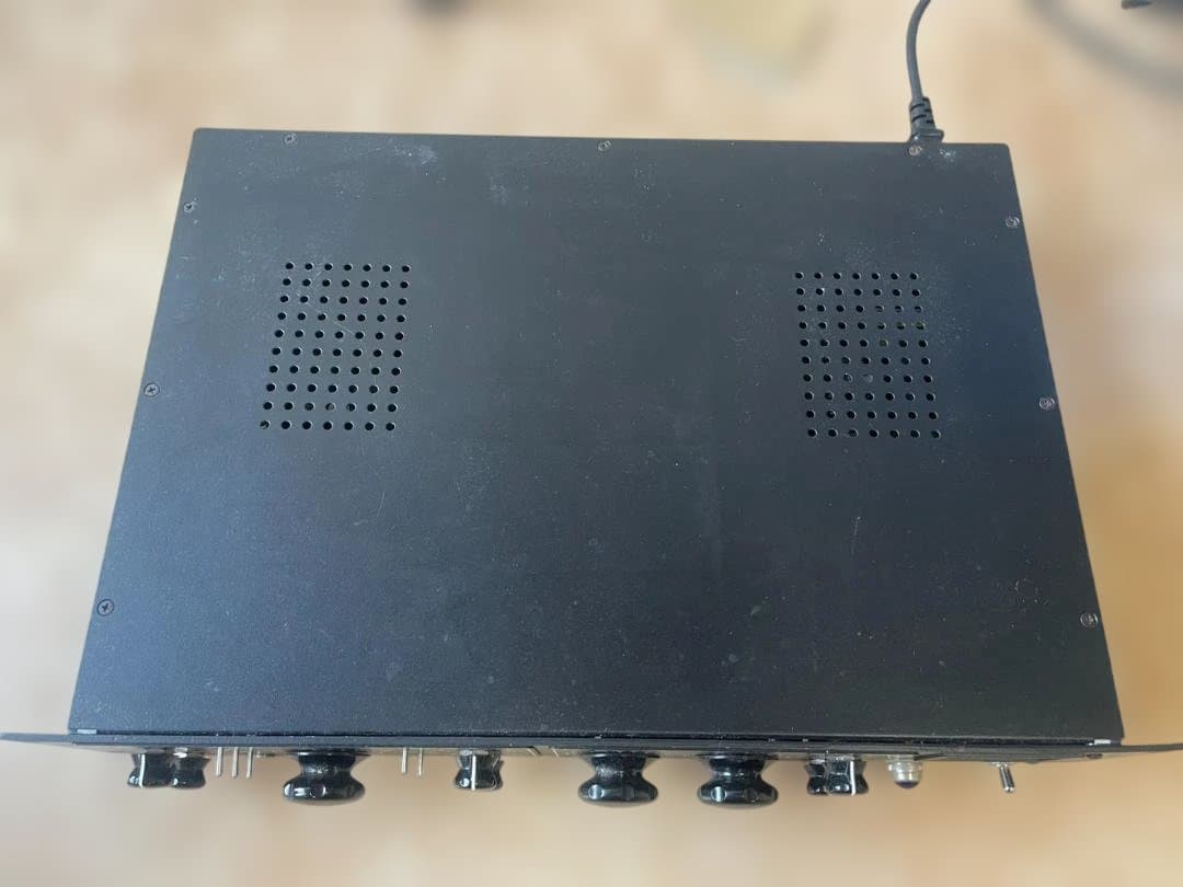 Universal Audio LA-610 Mk II プリアンプ