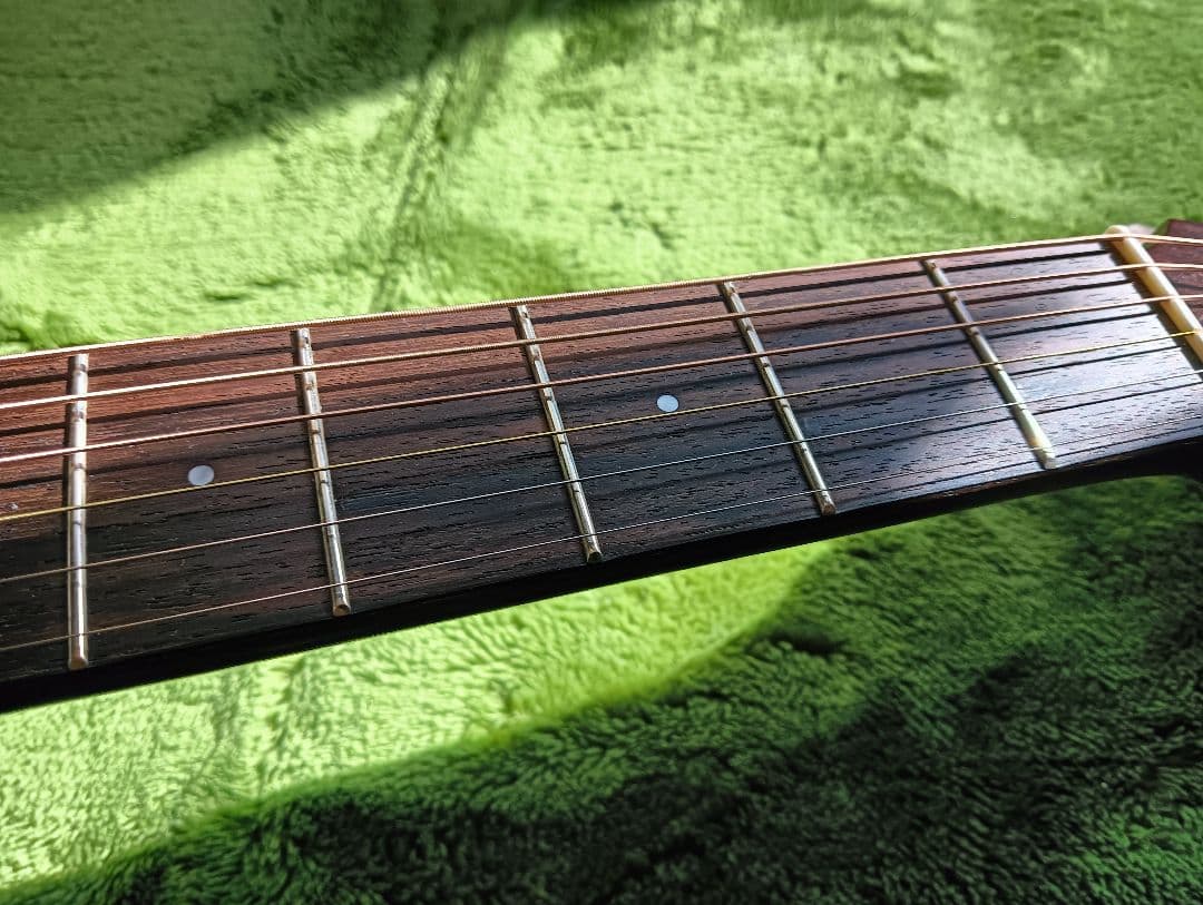 ヤマハ　エレアコギター　A1M