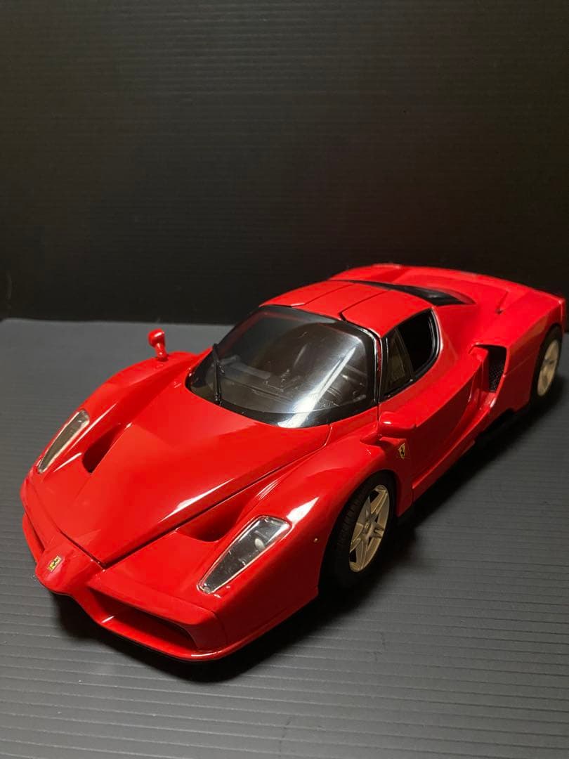 Ferrari Enzo 1/18 赤　エンッオ　フェラーリ