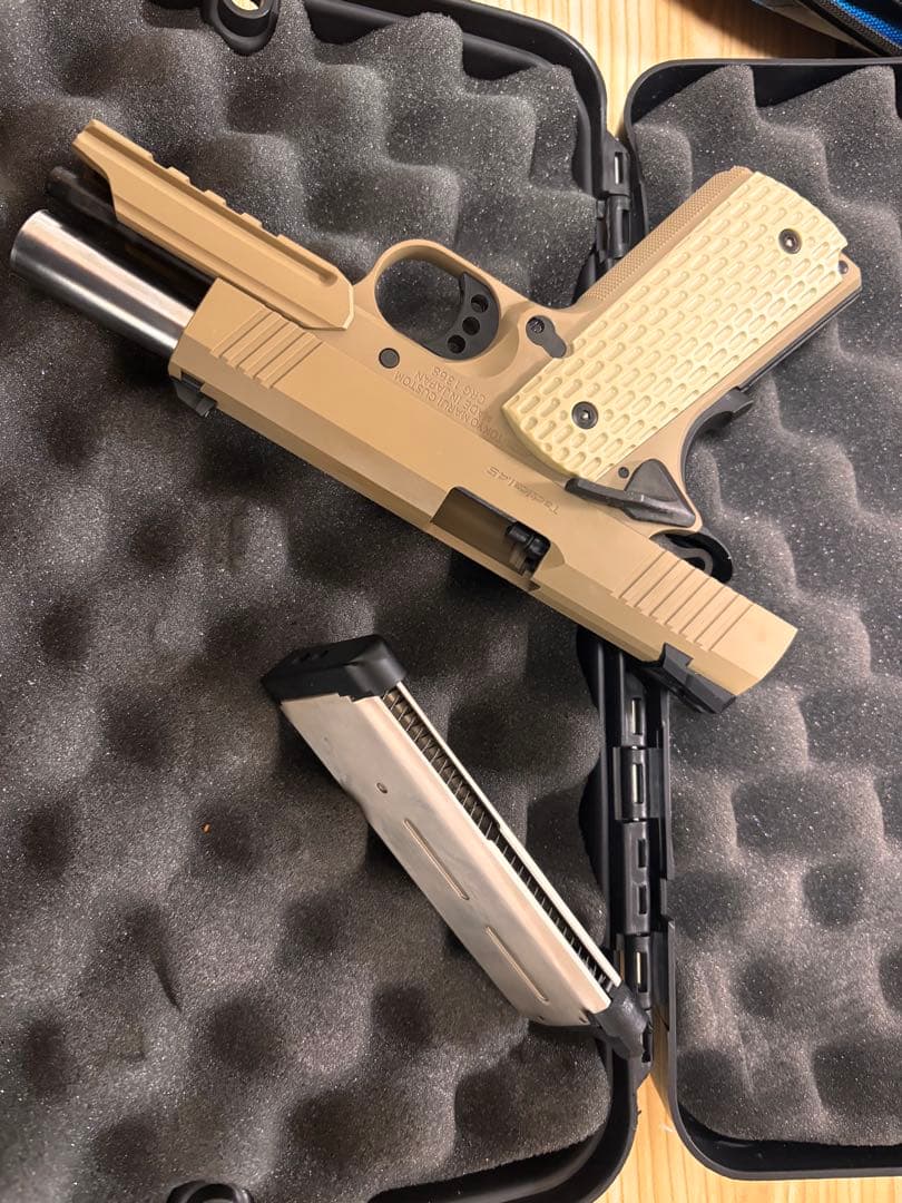 東京マルイ デザートウォーリア 4.3 ＆ KSC M93RII HW ケース付