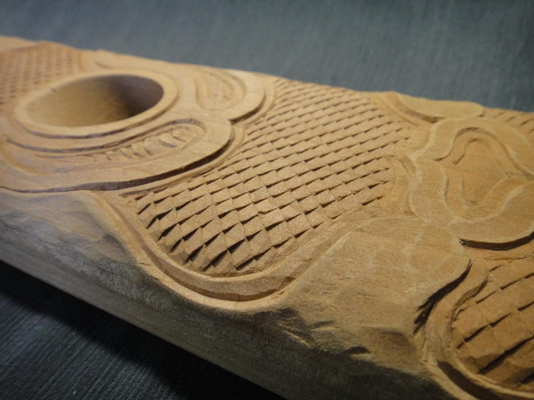 貝澤徹 作 『ワインラック』 二風谷　木彫り 彫刻 木彫り アイヌ美術　鱗彫り